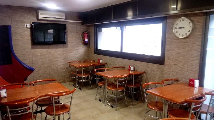 Sala interior del Cafè Bar Drac